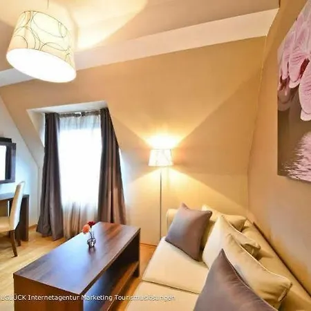 Am Klinikum Hotel 3*