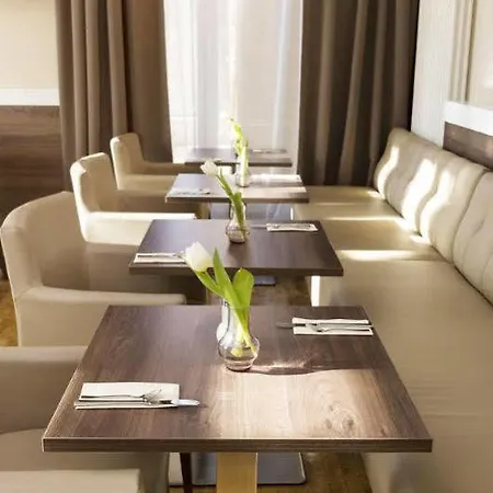 Am Klinikum 3*